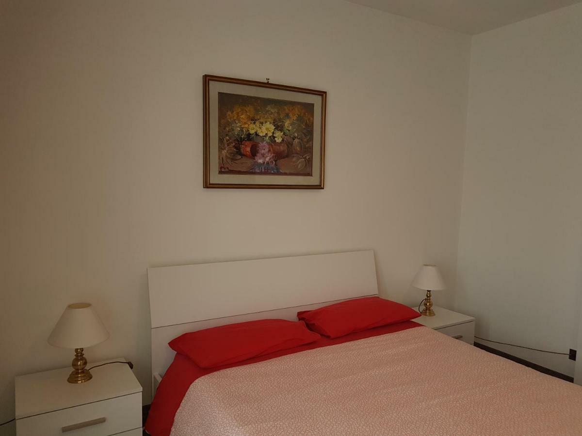 In Centro A Saint Vincent Daire Dış mekan fotoğraf